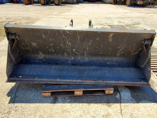 Godet 4 en 1 Mecalac 2 500 mm