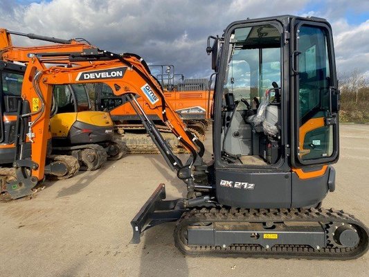 Mini pelles Develon DX27Z-7