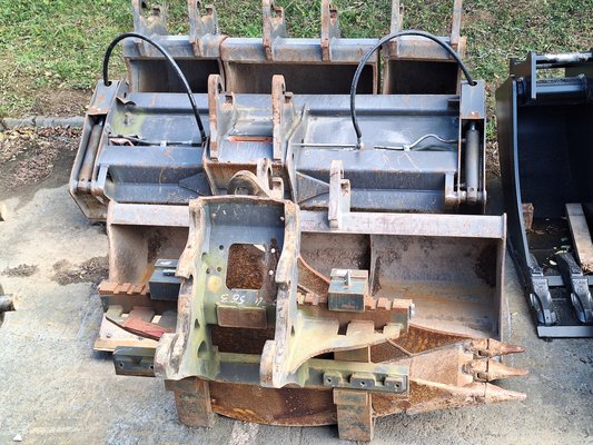 Pelles sur pneus Mecalac 12MTX