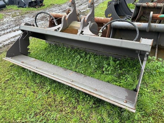 Godet 4 en 1 - 2 520 mm