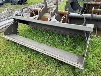Godet 4 en 1 Mecalac 2 520 mm - 1