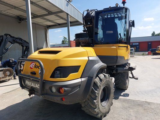Pelles sur pneus Mecalac 12MTX