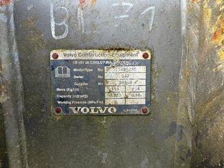 Godet rétro Volvo 450 mm - 3