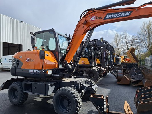 Pelles sur pneus Doosan DX57W-7
