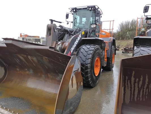 Chargeuses sur pneus Doosan DL480-7