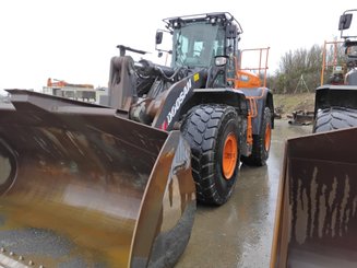 Chargeuse sur pneus Doosan DL480-7 - 1