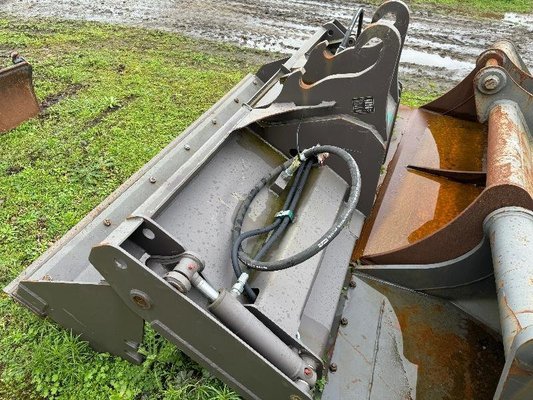 Godet 4 en 1 Mecalac 2 520 mm