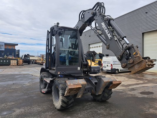 Pelles sur pneus Mecalac 12MTX