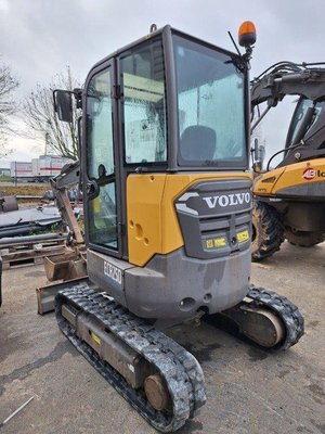 Mini pelles Volvo ECR25DFL