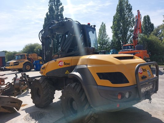 Pelles sur pneus Mecalac 12MTX