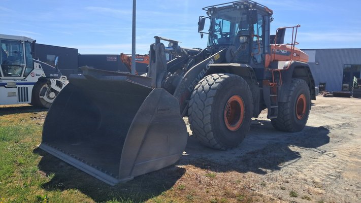 Chargeuses sur pneus Develon DL420-7