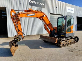 Mini pelle Doosan DX85R-3 - 1