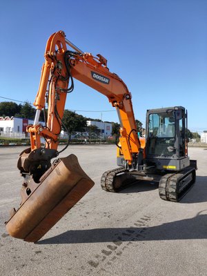 Mini pelles Doosan DX85R-3