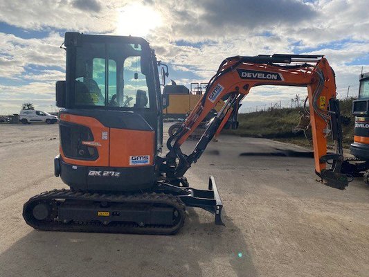 Mini pelles Develon DX27Z-7