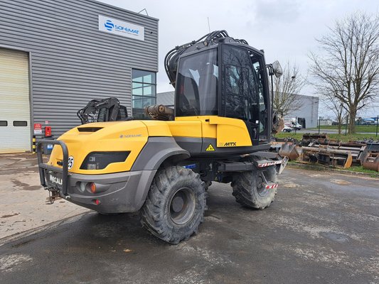 Pelles sur pneus Mecalac 12MTX