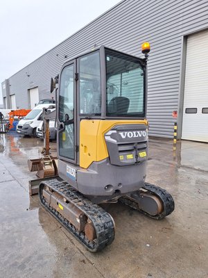 Mini pelles Volvo ECR25DFL