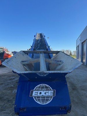 Convoyeur sur chenilles occasion Edge TS6540