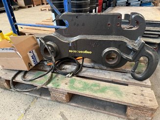 Attache hydraulique Engcon S60 - 1