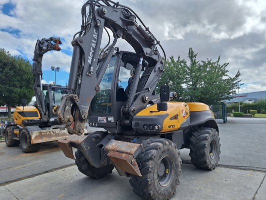 Pelles sur pneus Mecalac 12MTX