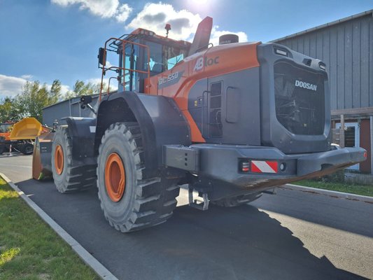 Chargeuses sur pneus Doosan DL550-7