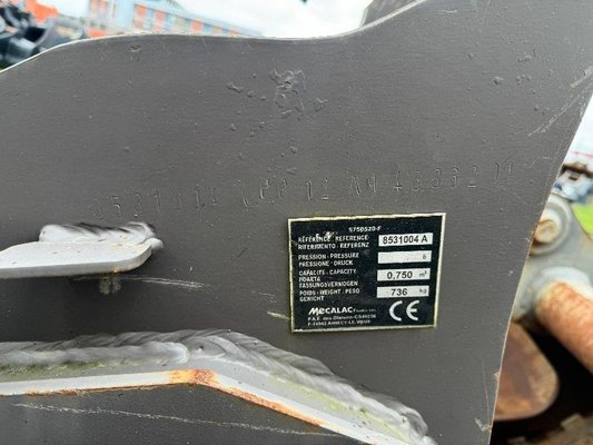 Godet 4 en 1 Mecalac 2 520 mm