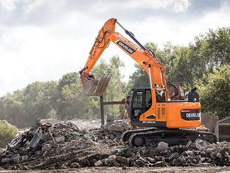 Pelle sur chenilles Develon DX235LCR-7 - 1