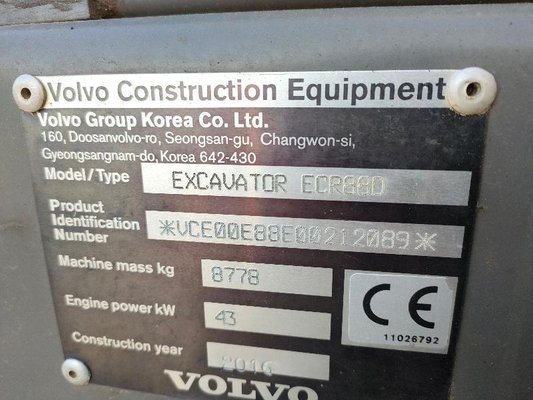 Mini pelles Volvo ECR88D