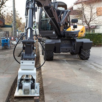Pelles sur pneus Mecalac 12MTX