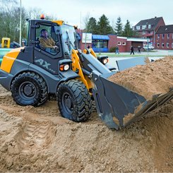 Chargeuse articulée Mecalac AX850 - 2