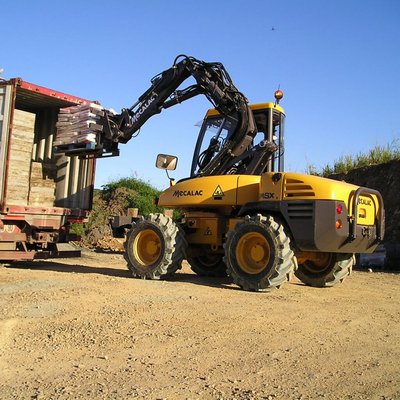 Pelles skid sur chenilles Mecalac 10MCR