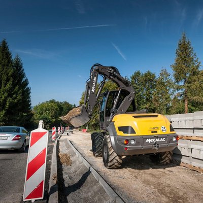 Pelles sur pneus Mecalac 12MTX