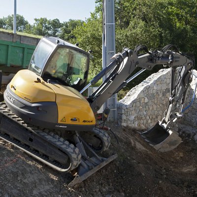 Pelles skid sur chenilles Mecalac 10MCR