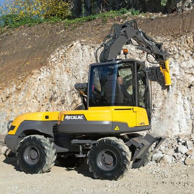 Pelles sur pneus Mecalac 12MTX