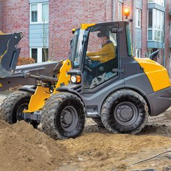 Chargeuse articulée Mecalac AX850 - 1