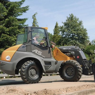 Chargeuses swing Mecalac AS700